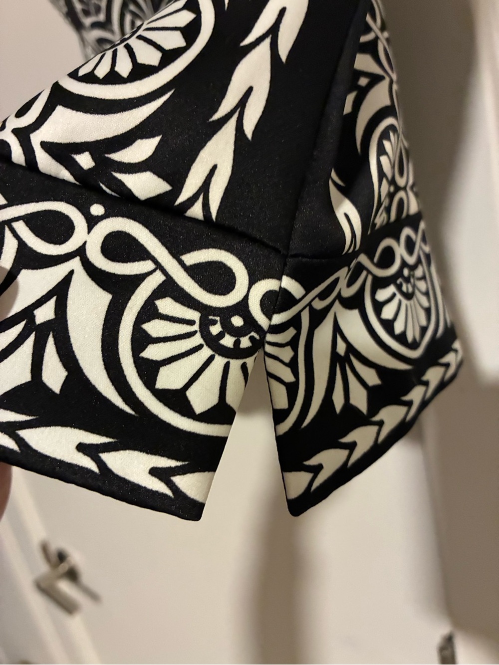 WHBM Strapless, structured, satin corset top. - Picture 8 of 9